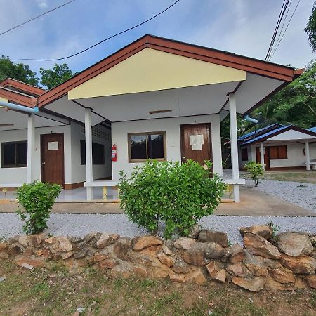 Pineapple Resort Ban Huai Thalaeng Phan Eksteriør billede