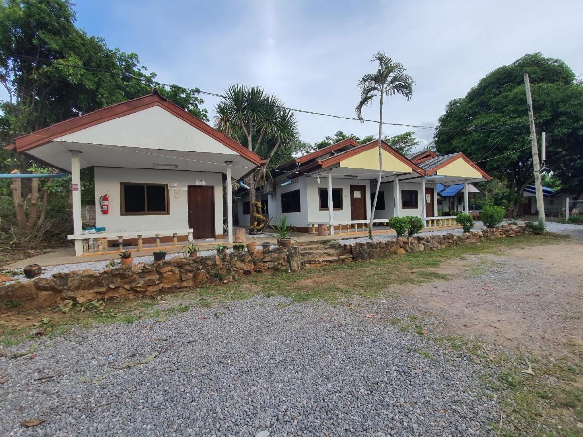 Pineapple Resort Ban Huai Thalaeng Phan Eksteriør billede